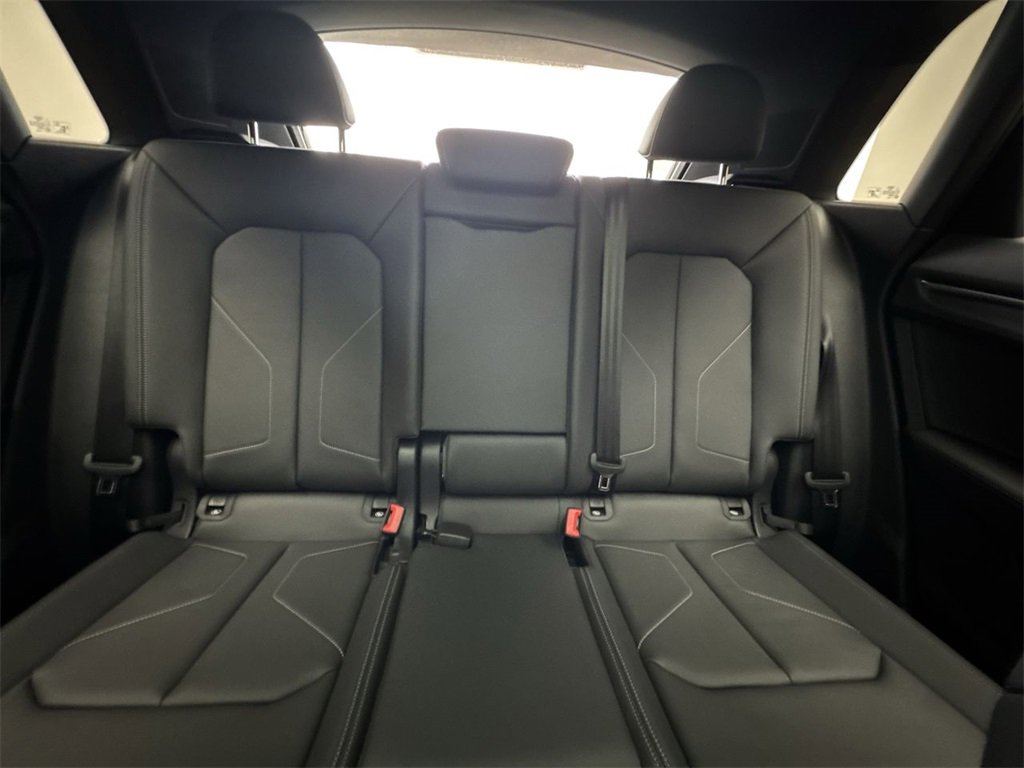 New 2025 Audi Q3 2.0T Premium image 22