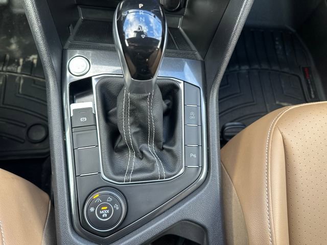Used 2023 Volkswagen Tiguan SE R-Line image 17