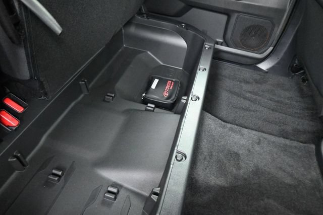 Used 2025 Toyota Tundra Limited AWD/4WD image 25
