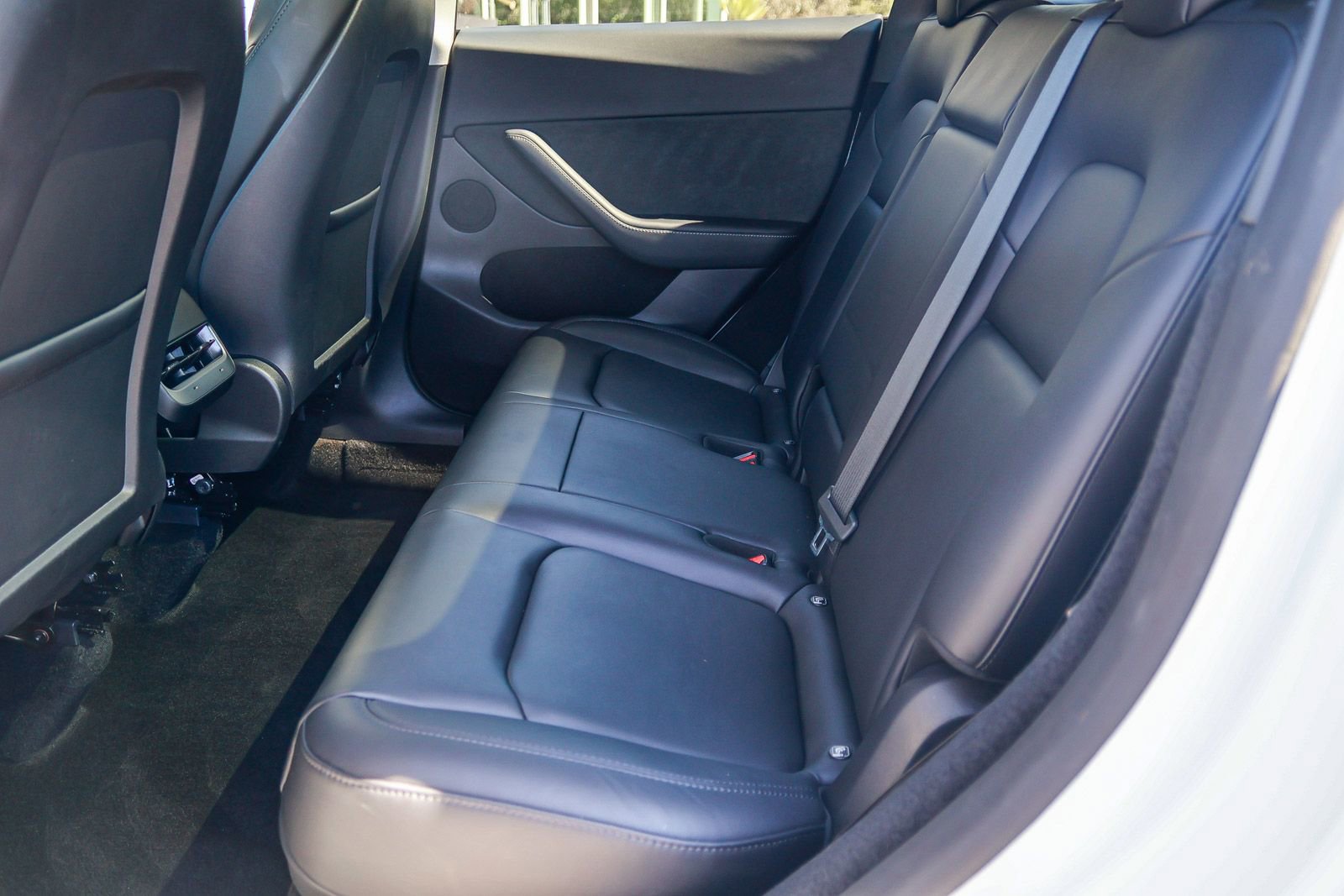 Used 2024 Tesla Model Y Performance image 18