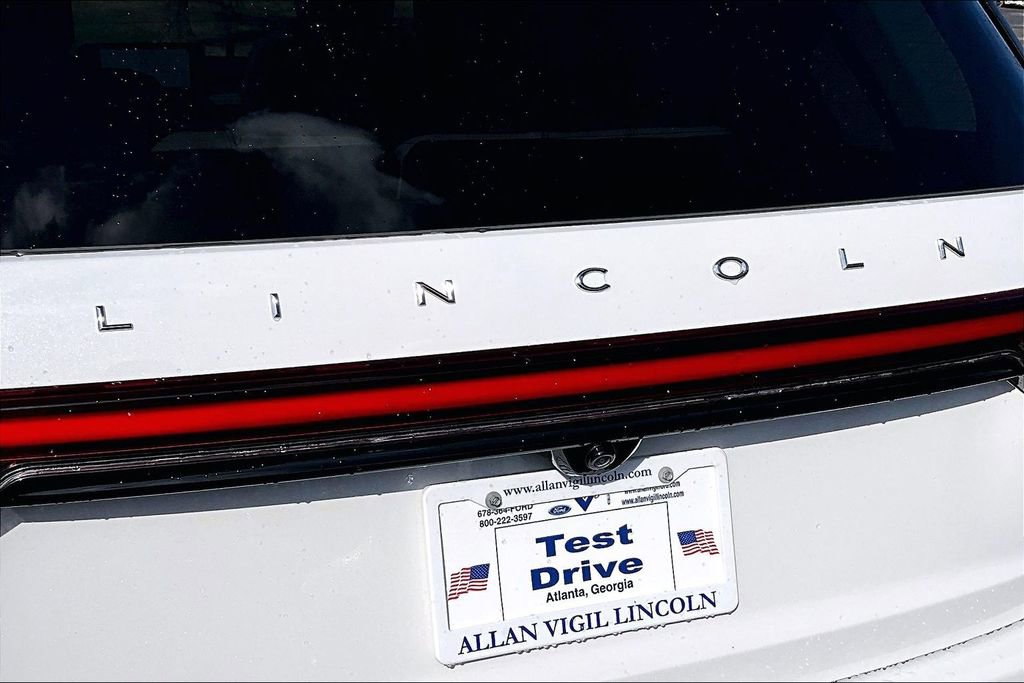 Certified 2025 Lincoln Aviator Reserve w/ Equipment Group 201A image 8