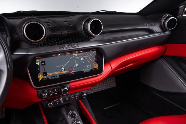 Used 2019 Ferrari Portofino RWD image 33