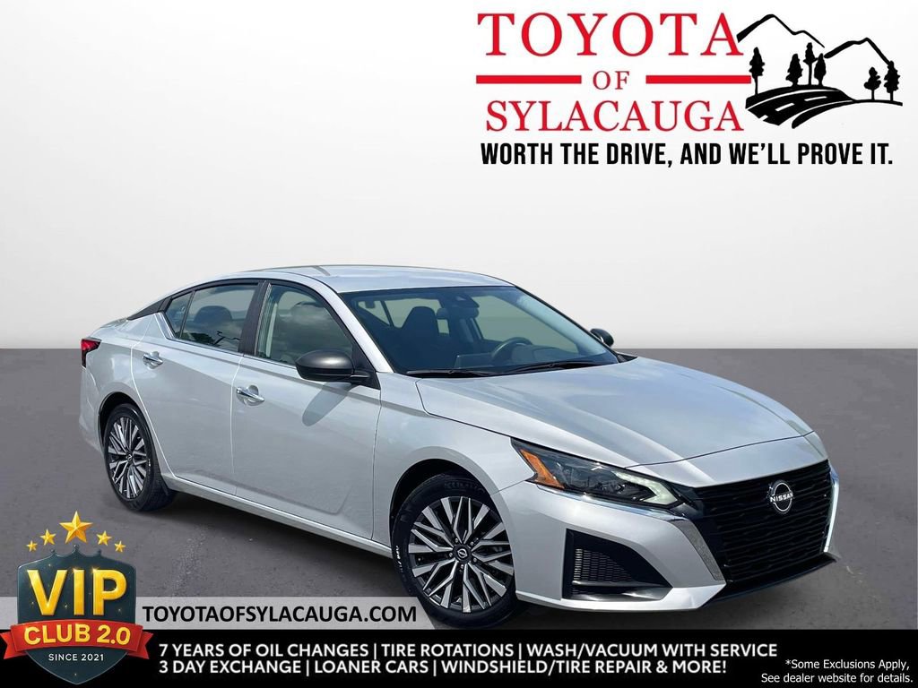 Used 2025 Nissan Altima 2.5 SV