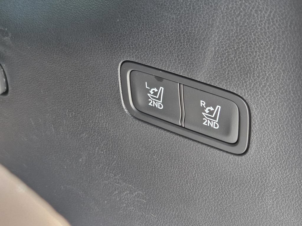 New 2027 Hyundai Santa Fe Calligraphy FWD image 7