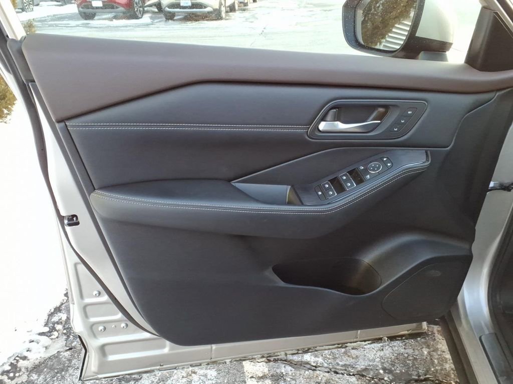 Certified 2023 Nissan Rogue SL w/ SL Premium Package image 18