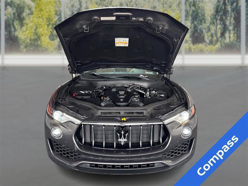 Used 2018 Maserati Levante AWD/4WD image 11