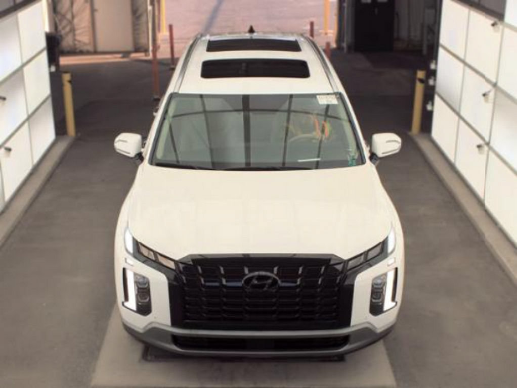 Used 2025 Hyundai Palisade Limited AWD/4WD image 2