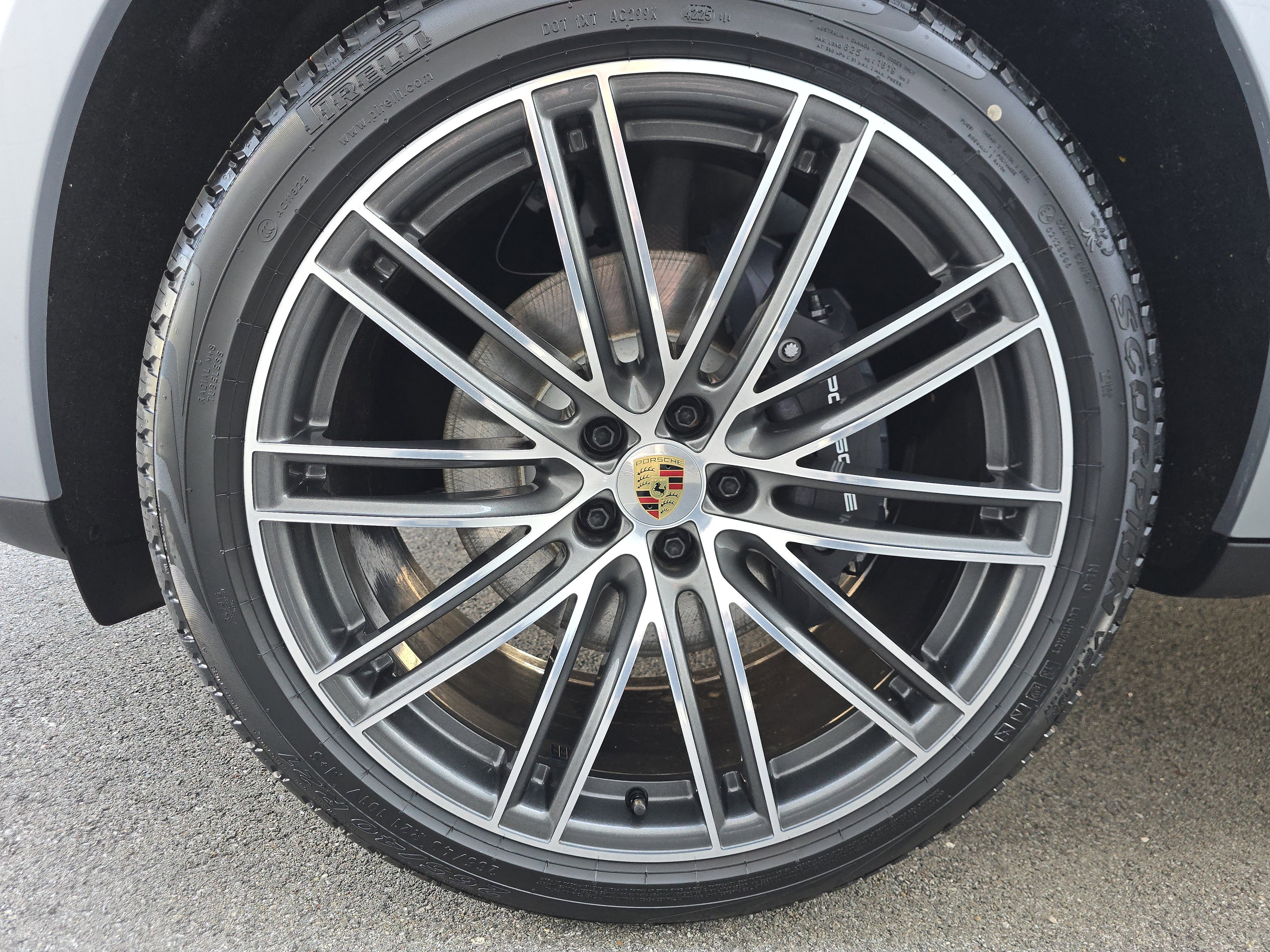 New 2026 Porsche Macan image 28