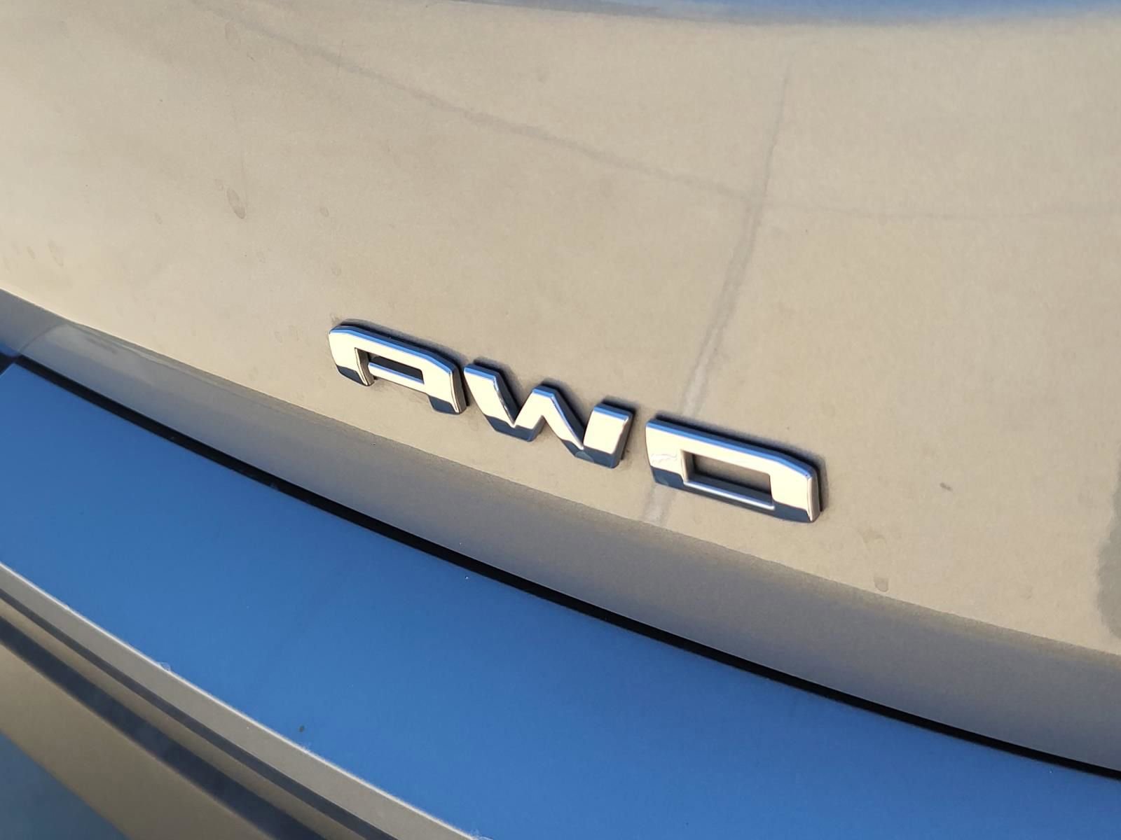 Used 2024 GMC Terrain SLE AWD/4WD image 5