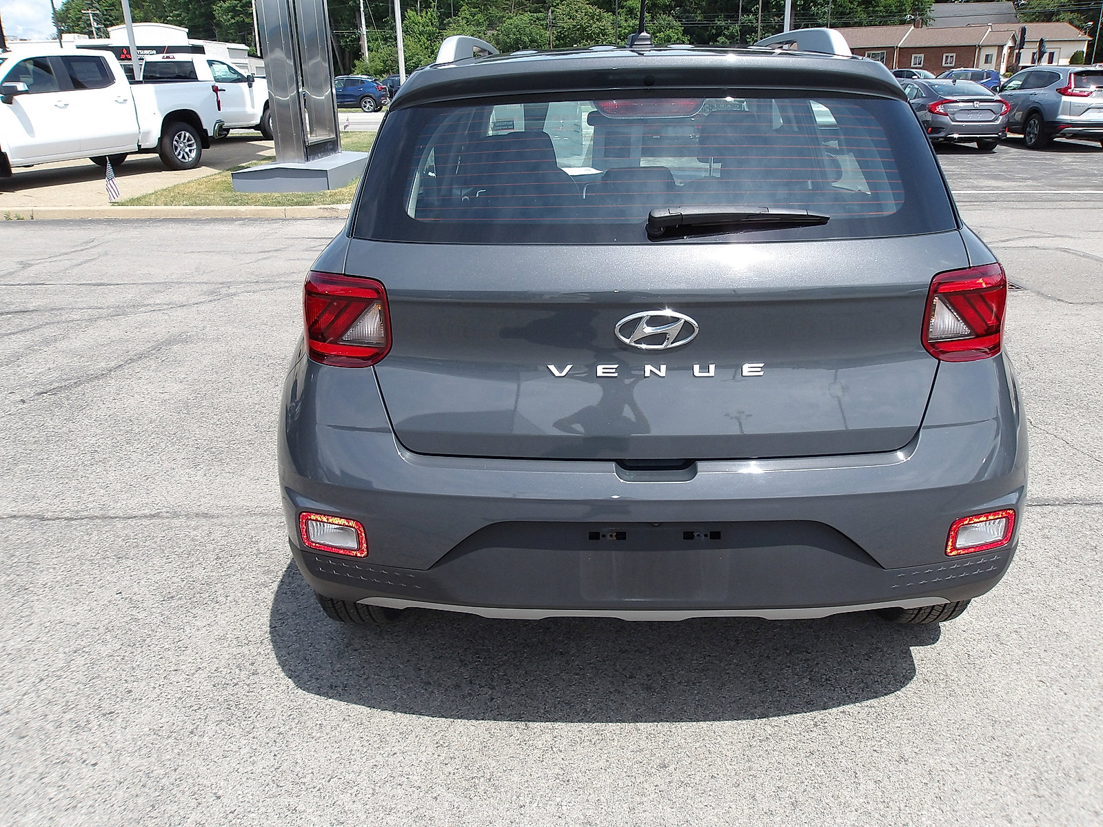 Certified 2024 Hyundai Venue SEL FWD image 6