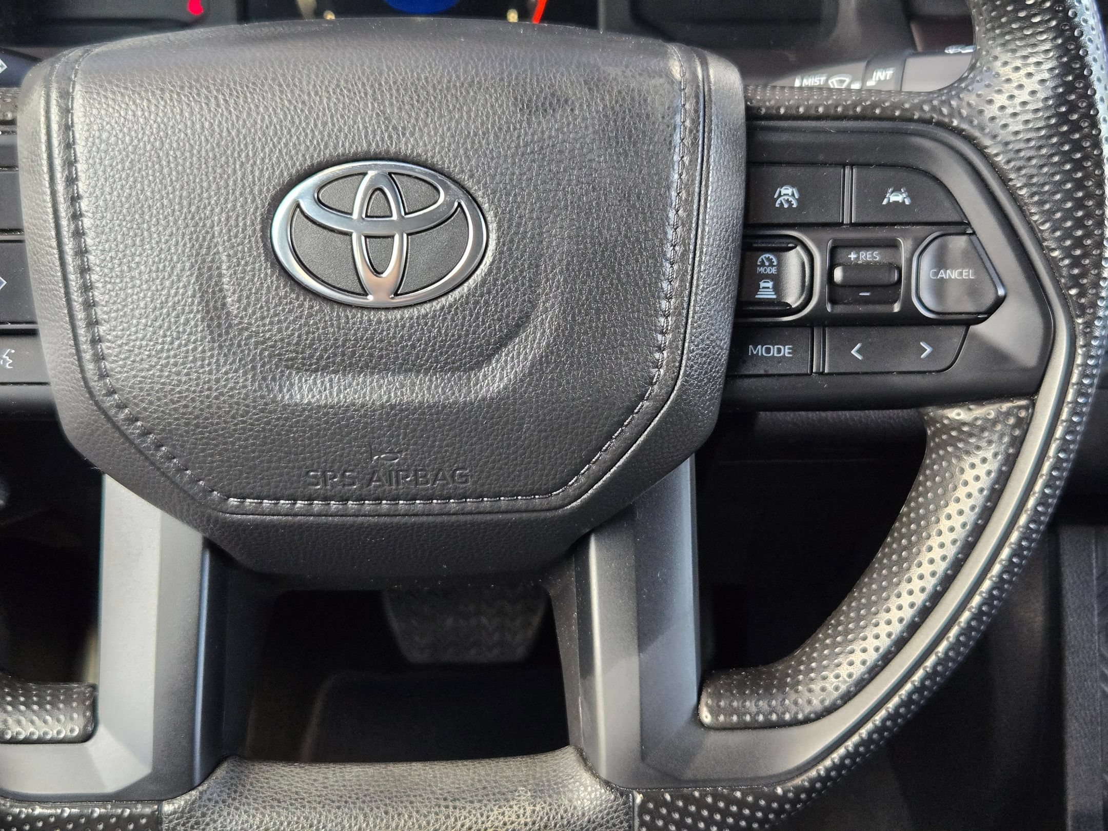 Used 2025 Toyota Tacoma SR5 AWD/4WD image 22