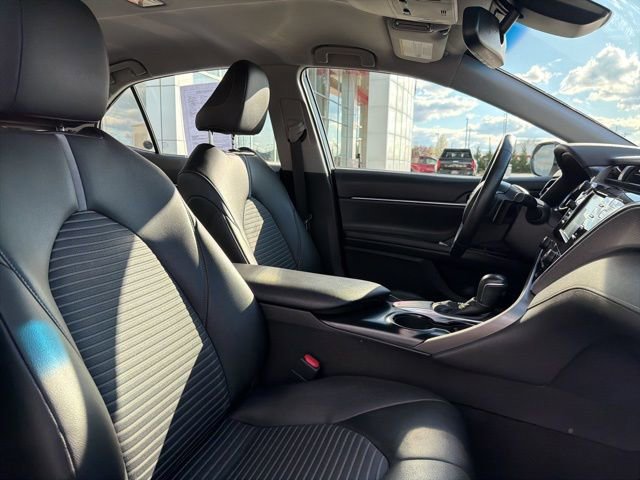 Certified 2018 Toyota Camry SE w/ Convenience Package image 26