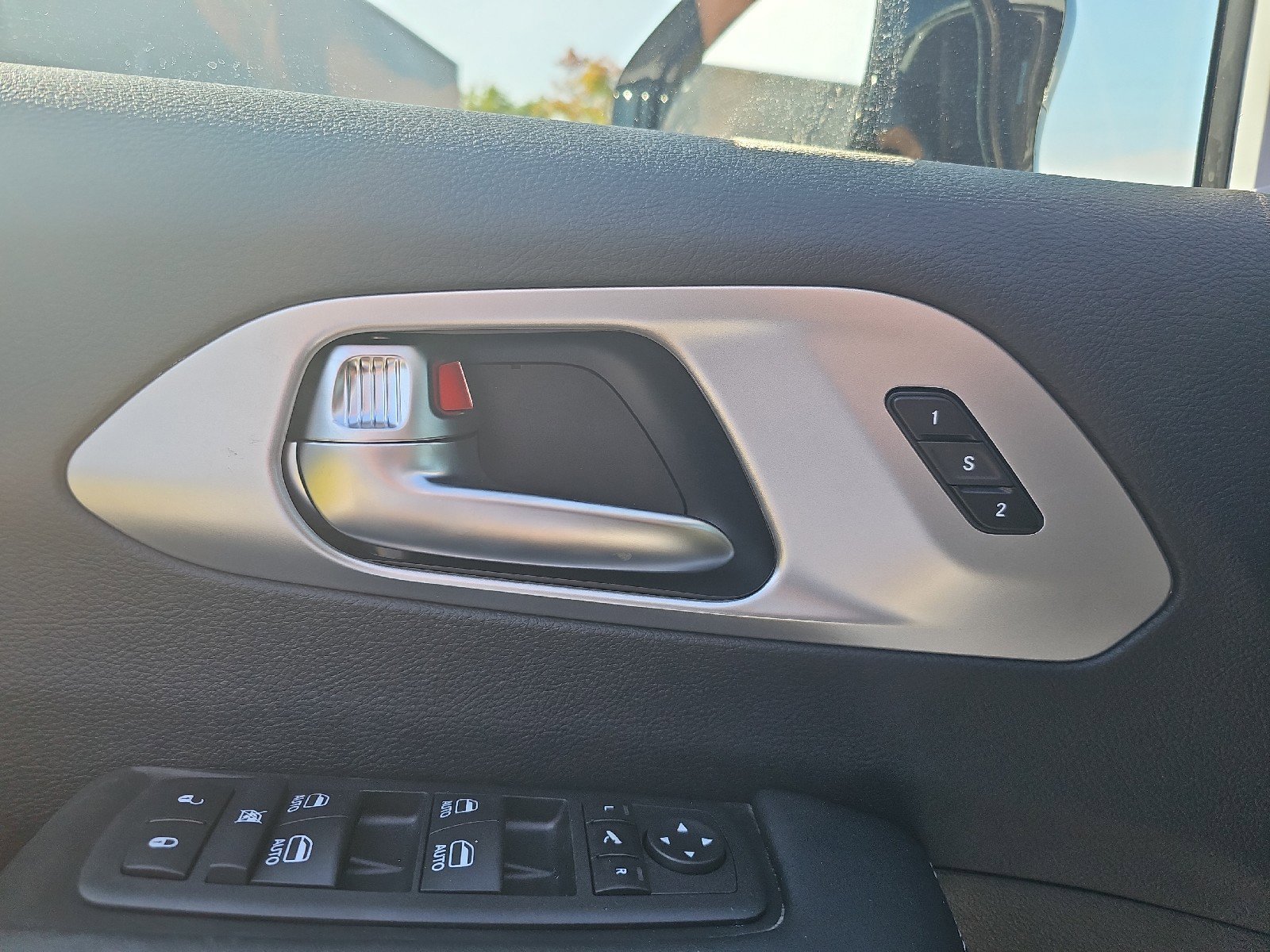 New 2026 Chrysler Pacifica Limited image 12