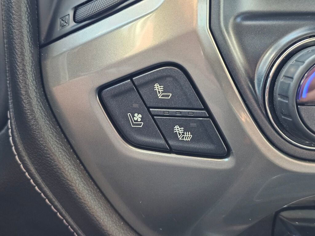 Used 2018 Chevrolet Silverado 3500 LTZ image 43