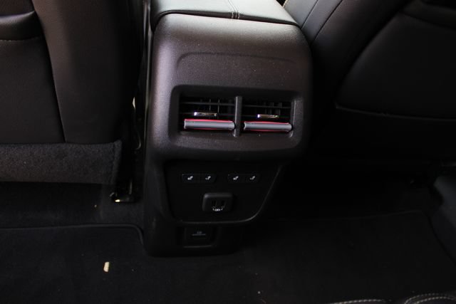 Used 2024 GMC Terrain Denali w/ Denali Premium Package AWD/4WD image 27