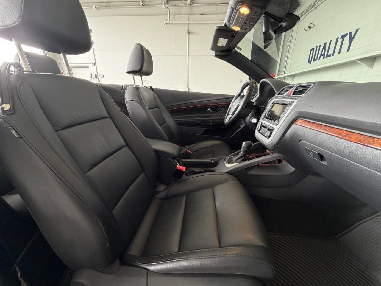 Used 2012 Volkswagen Eos Lux image 17