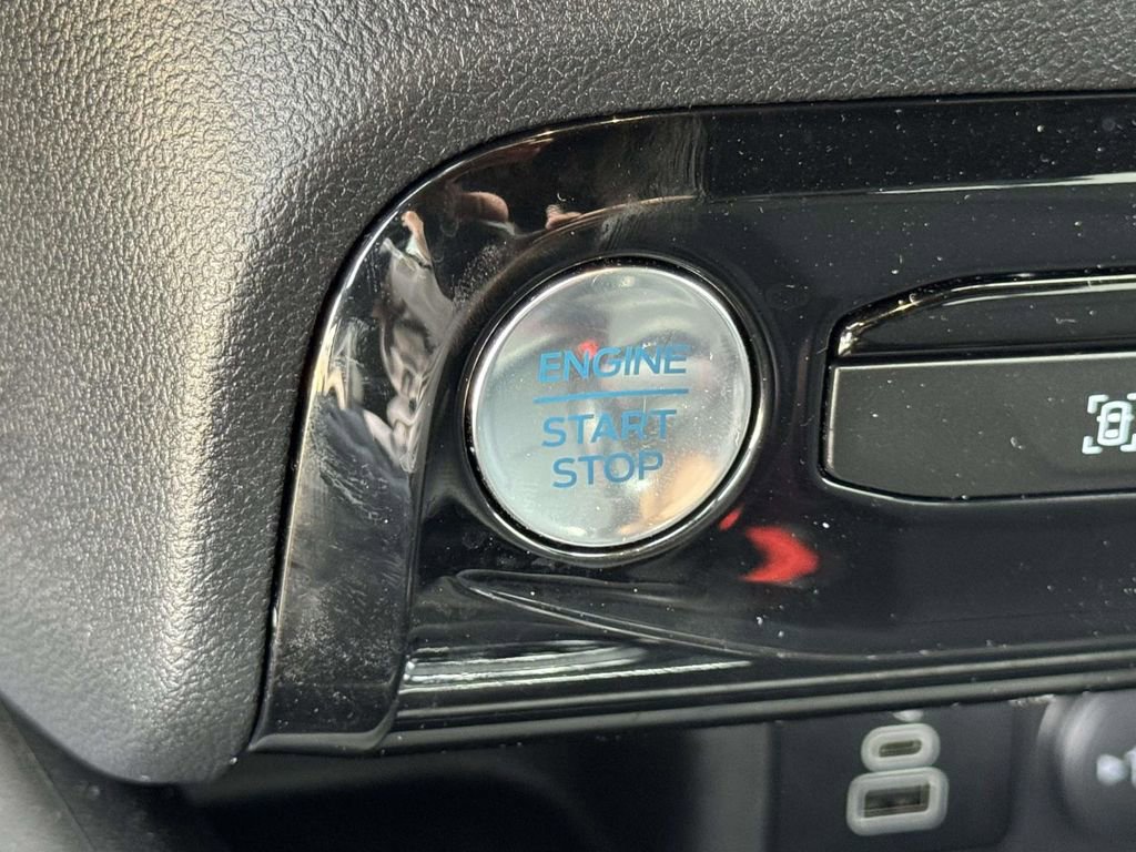 Used 2024 Ford Escape ST-Line w/ Tech Pack #1 AWD/4WD image 9