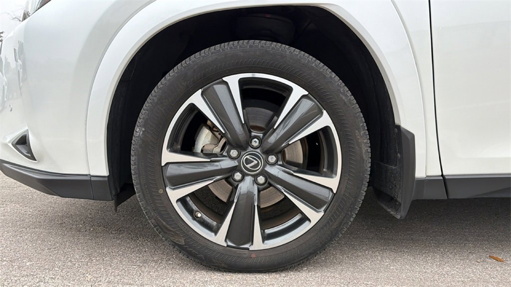 Used 2024 Lexus UX 250h AWD w/ Premium Package image 40