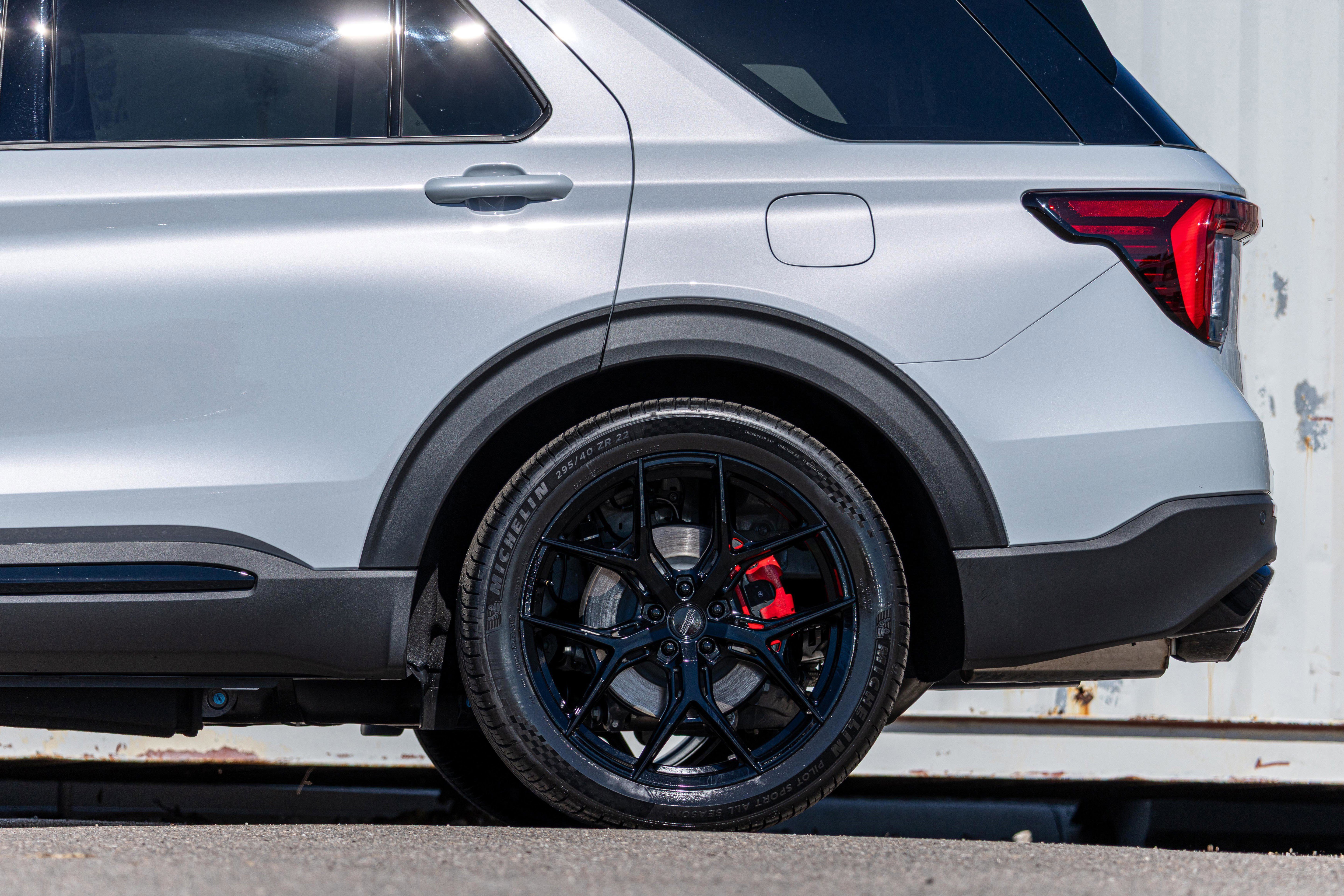 New 2026 Ford Explorer ST w/ Sun And Sound Package image 28