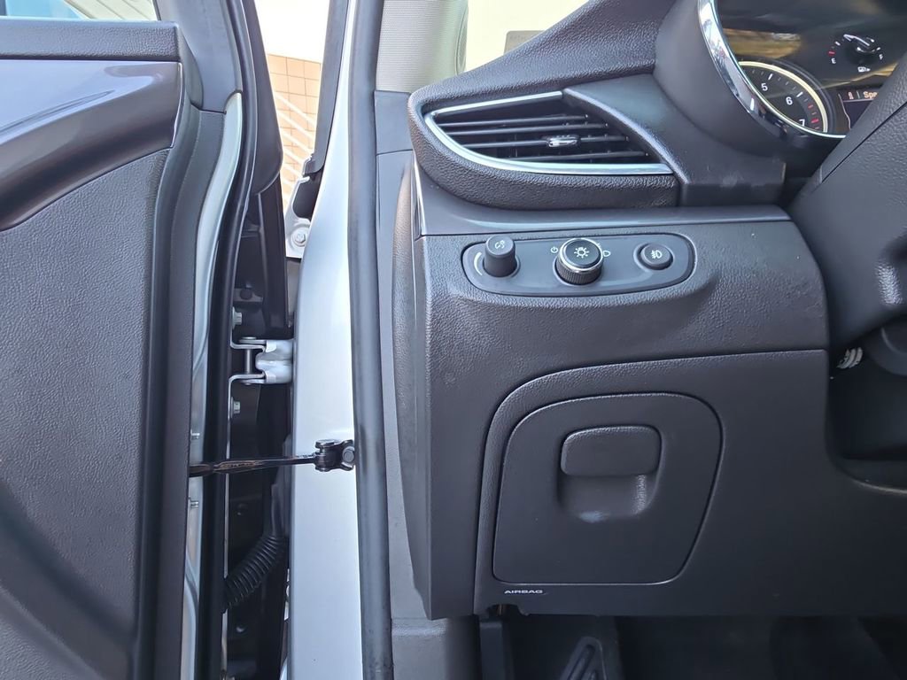 Used 2020 Buick Encore Sport Touring w/ Safety Package FWD image 18