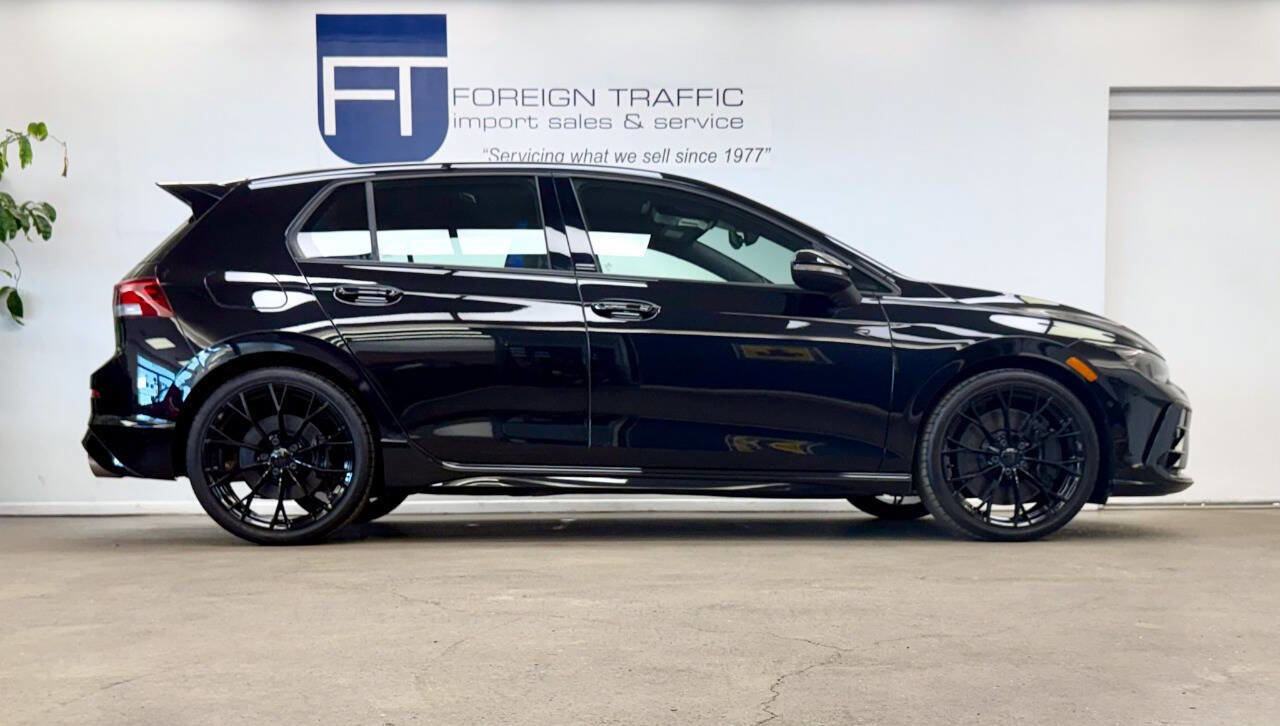 Used 2025 Volkswagen Golf R Black Edition image 27