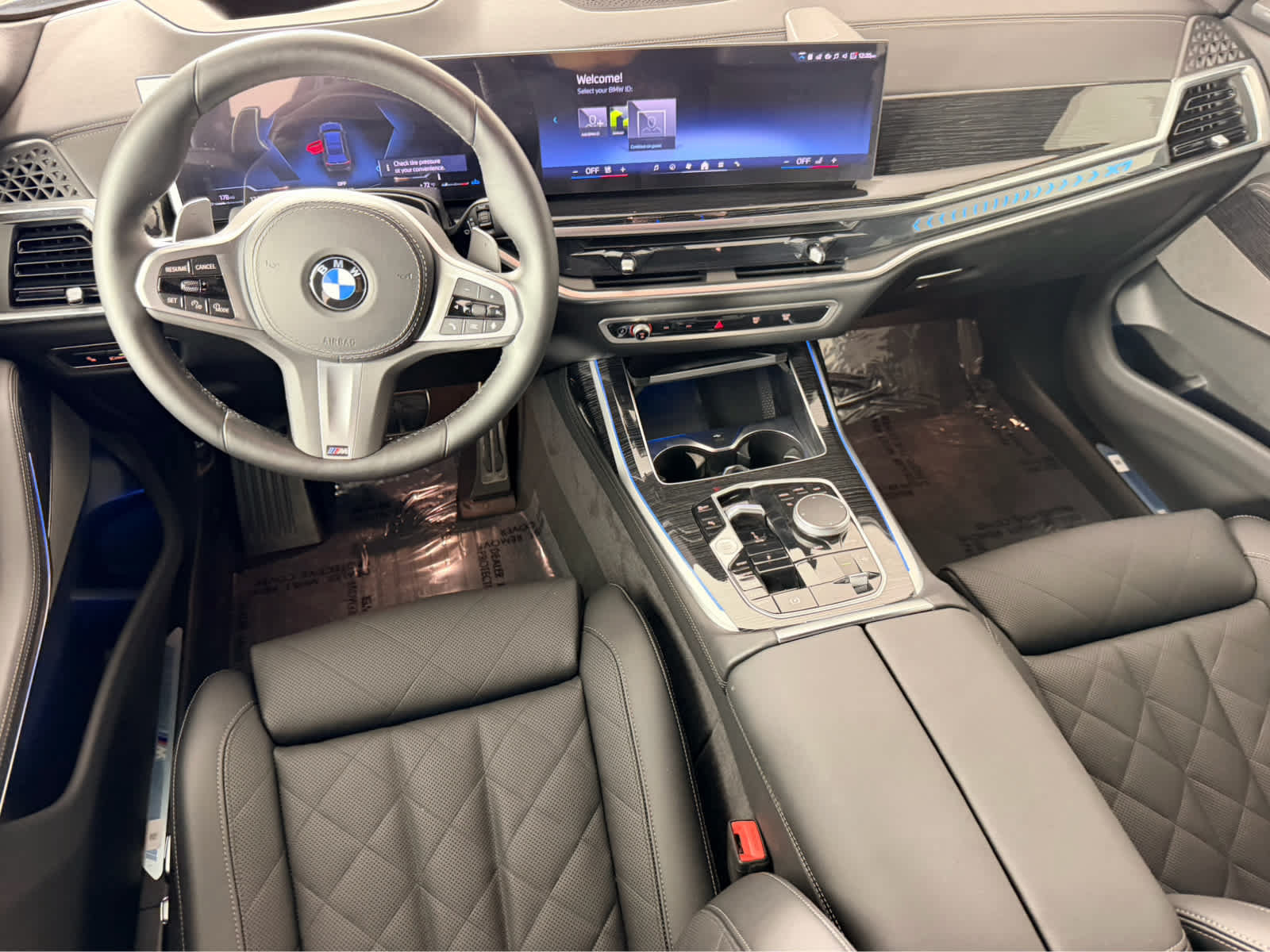 Used 2026 BMW X7 xDrive40i w/ M Sport Package AWD/4WD image 12