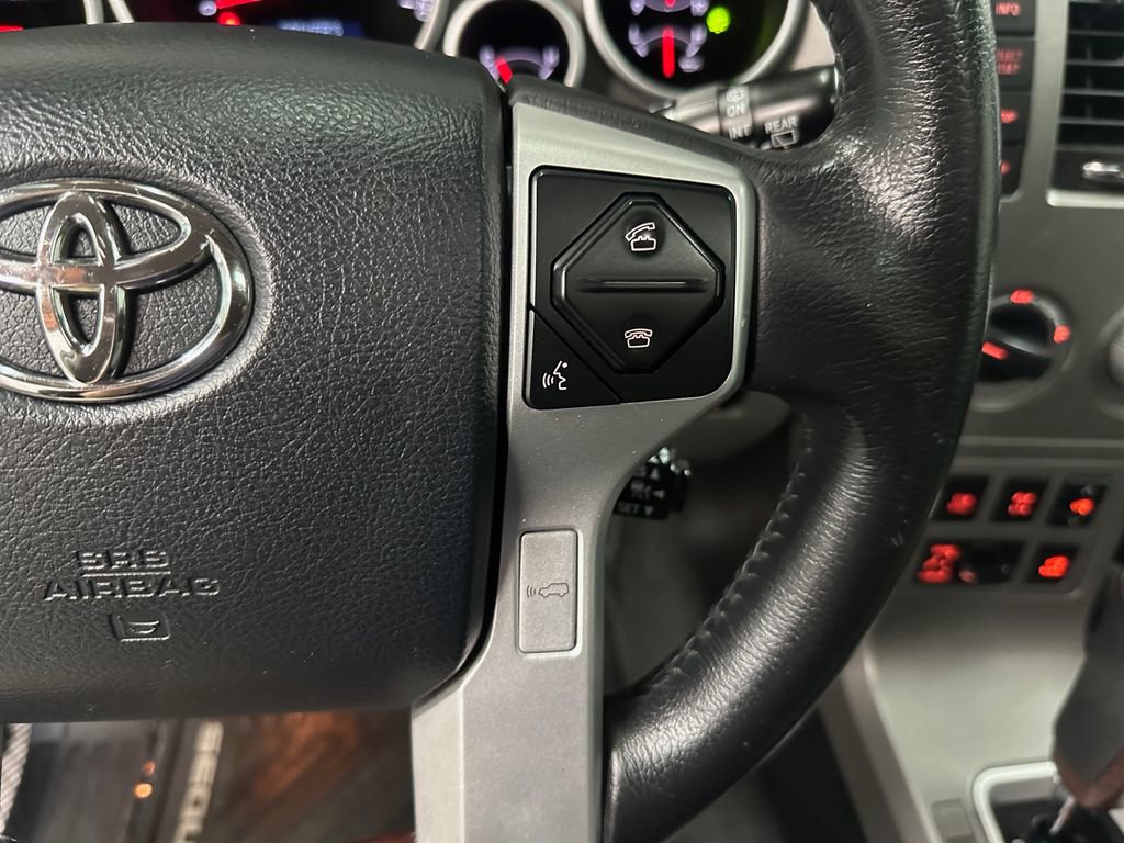 Used 2014 Toyota Sequoia Platinum w/ Preferred Accessory Package AWD/4WD image 15