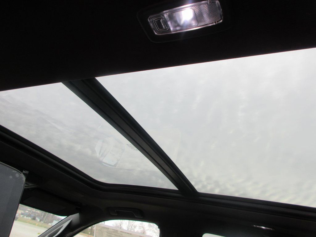 New 2026 GMC Yukon Elevation w/ Elevation Premium Package image 16