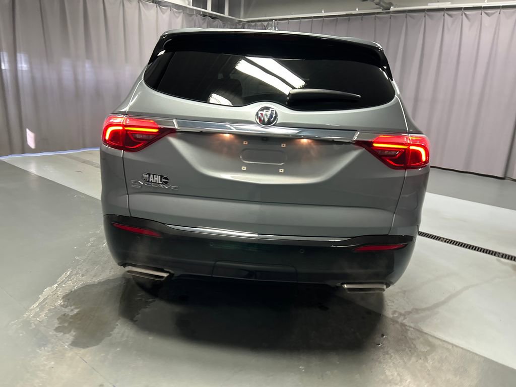 Used 2024 Buick Enclave Essence image 6