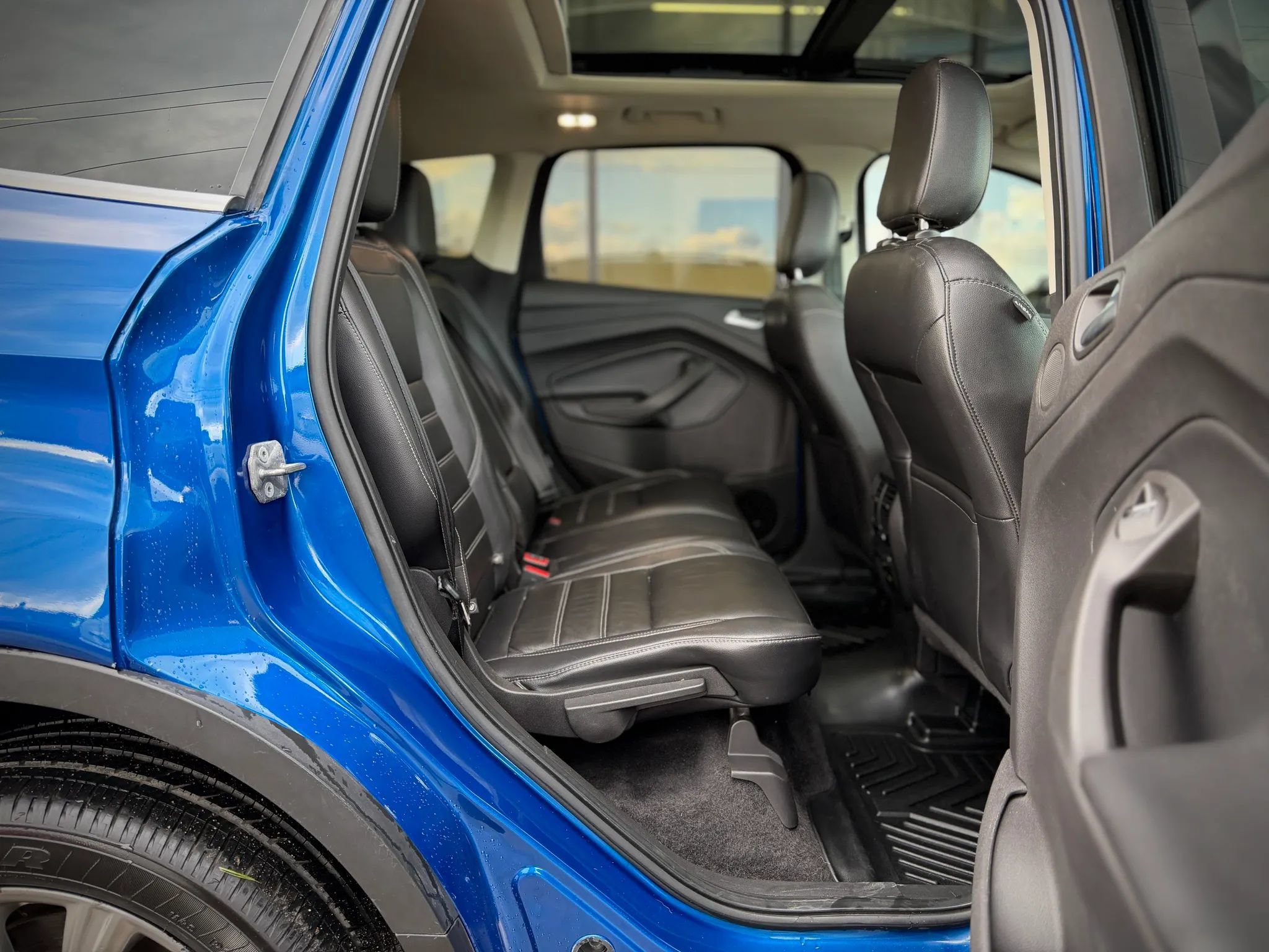 Used 2018 Ford Escape Titanium AWD/4WD image 18