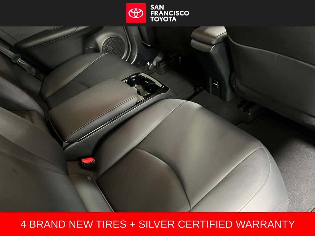 Certified 2017 Toyota Prius Prime Advanced FWD image 19