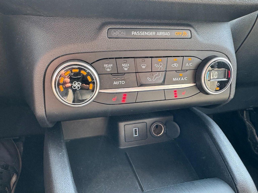 Used 2020 Ford Escape SE FWD image 18