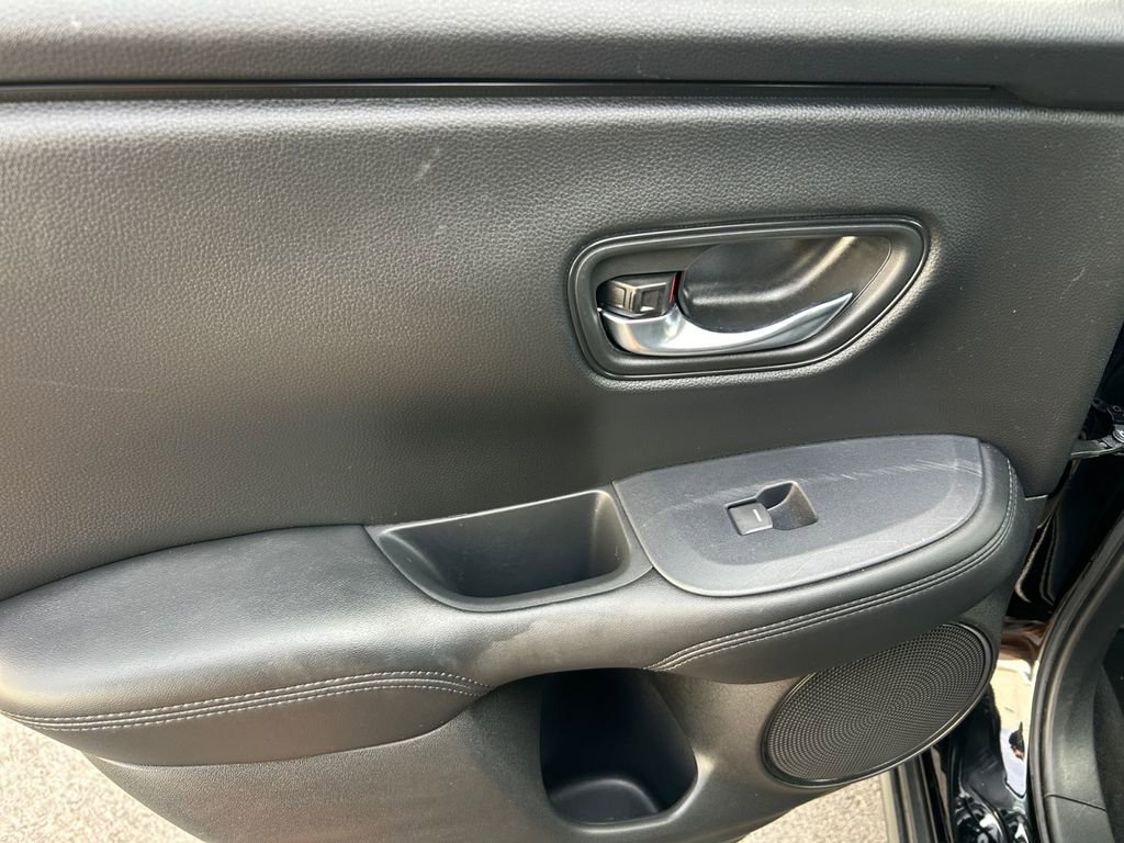 Used 2023 Honda HR-V LX image 19