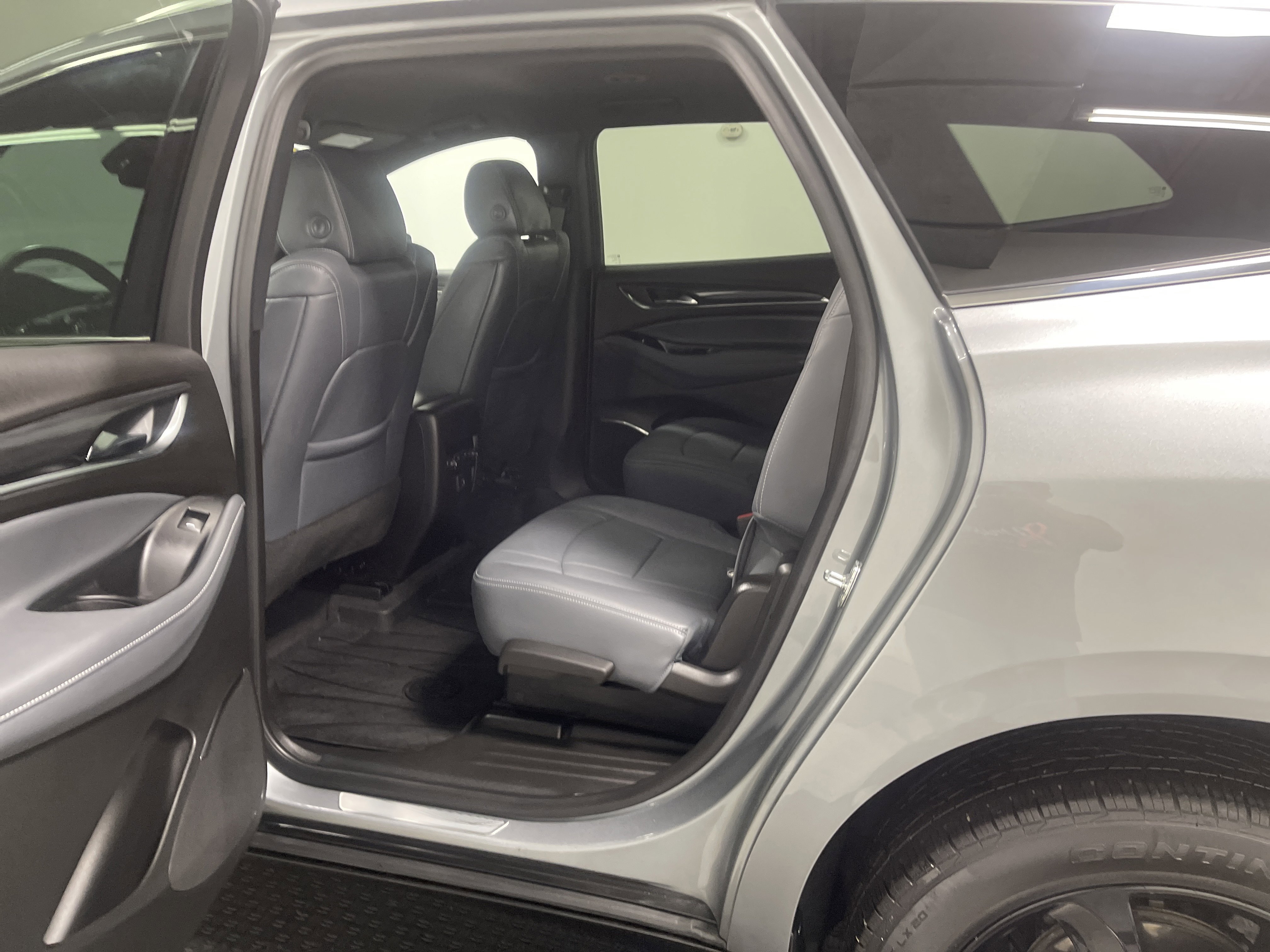 Used 2024 Buick Enclave Essence w/ Sport Touring Edition image 13