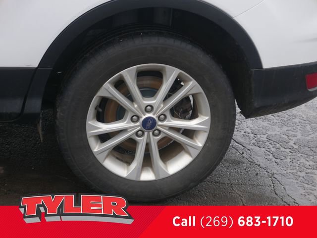 Used 2018 Ford Escape SE image 43