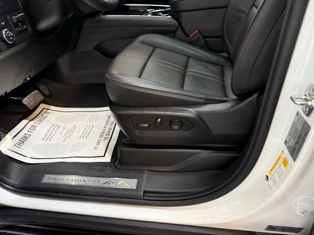 Used 2025 Chevrolet Suburban High Country w/ Sun And Tow Package image 22