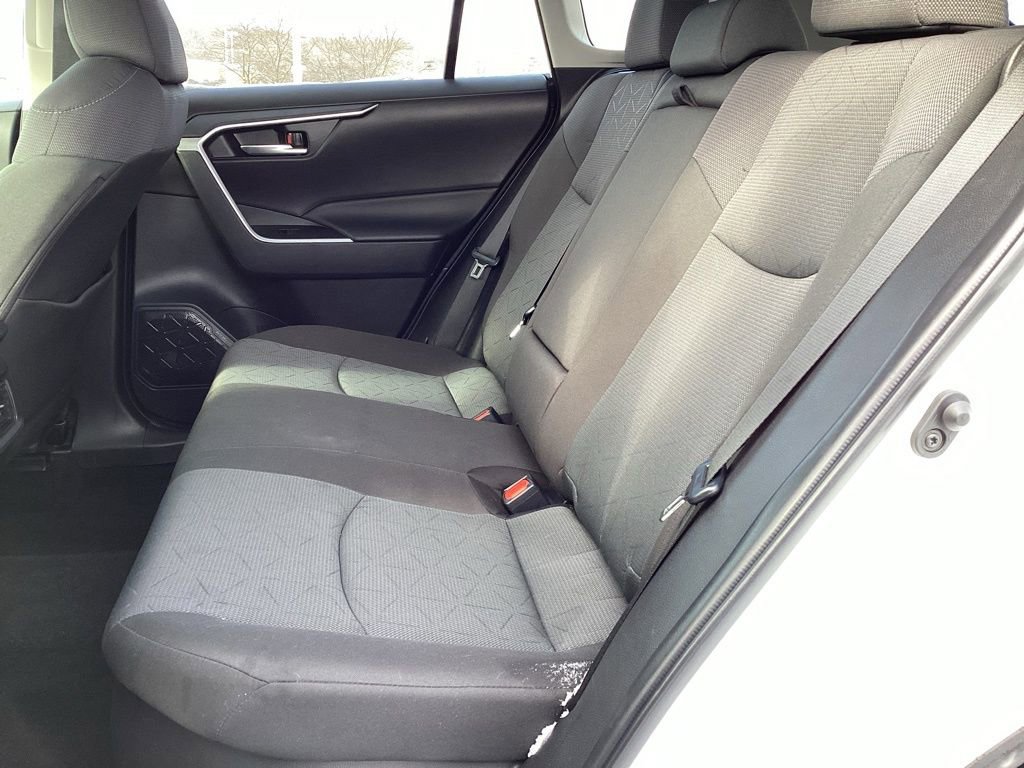 Used 2025 Toyota RAV4 XLE image 14