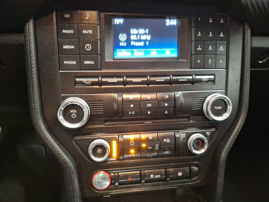 Used 2018 Ford Mustang Coupe RWD image 22