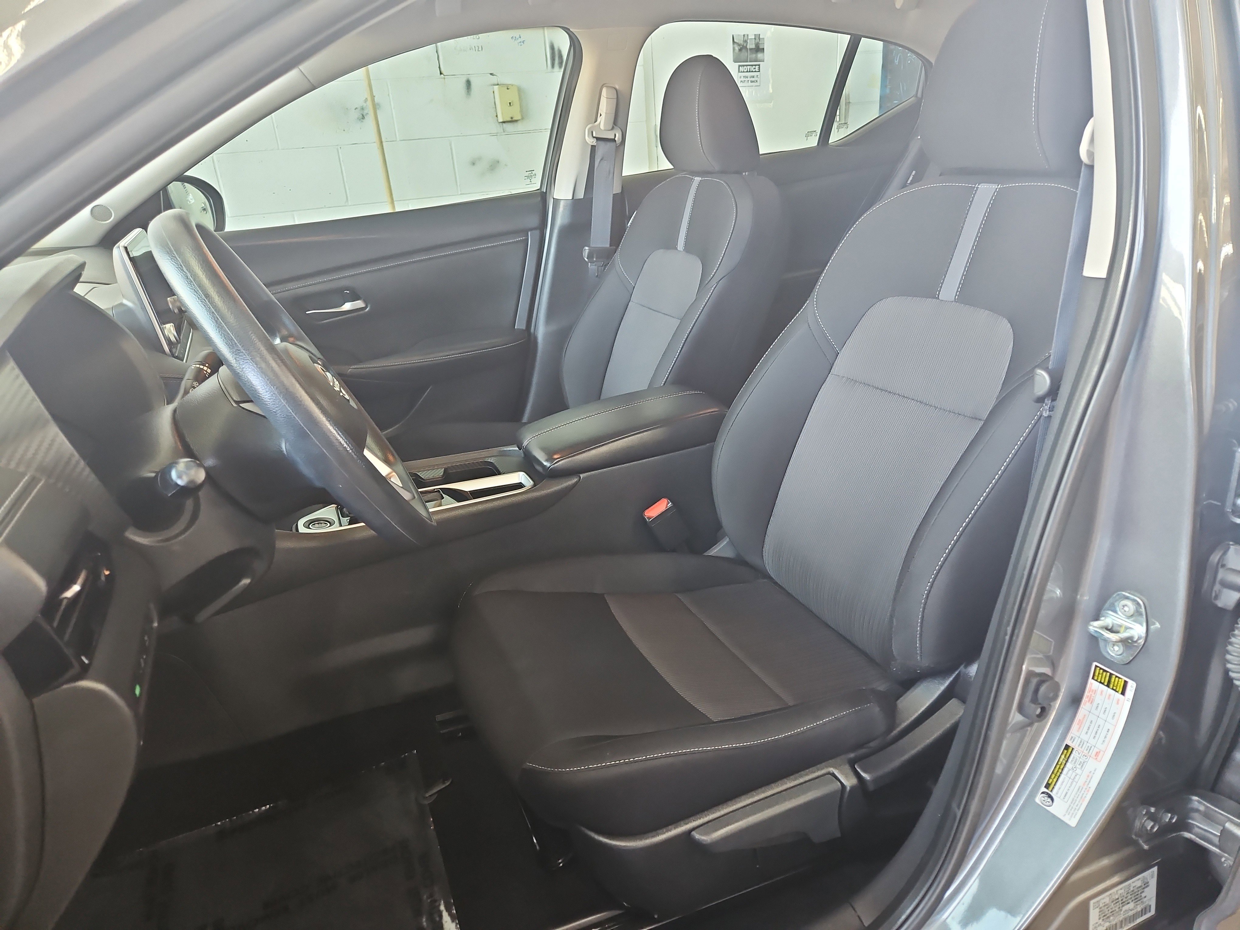 Used 2024 Nissan Sentra SV FWD image 8