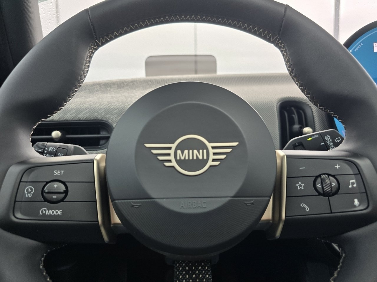 Used 2026 MINI Cooper 4-Door Hardtop FWD image 25