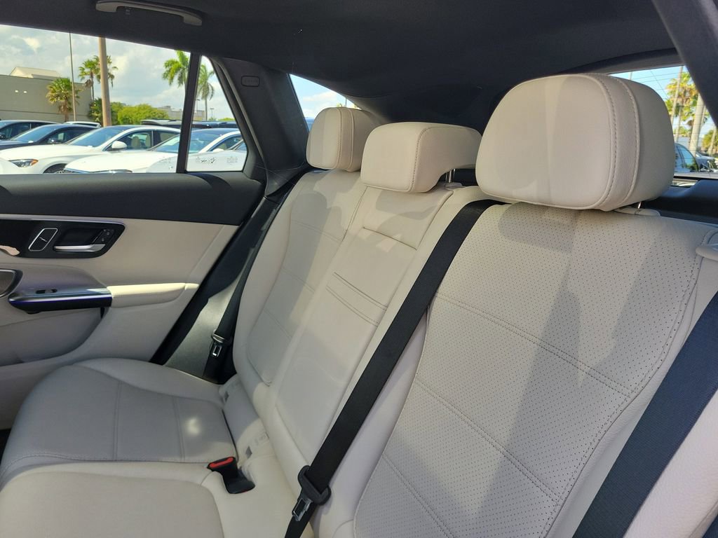 New 2026 Mercedes-Benz GLC 300 4MATIC image 12
