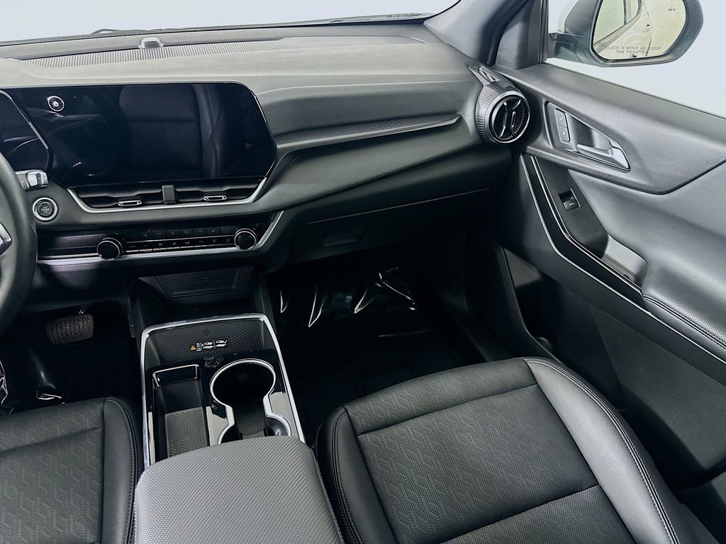 Used 2025 Chevrolet Equinox LT image 19