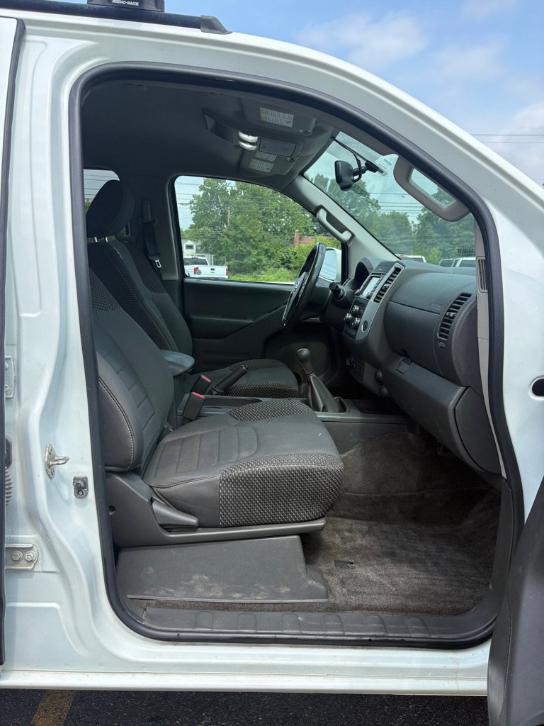 Used 2016 Nissan Frontier PRO-4X AWD/4WD image 11