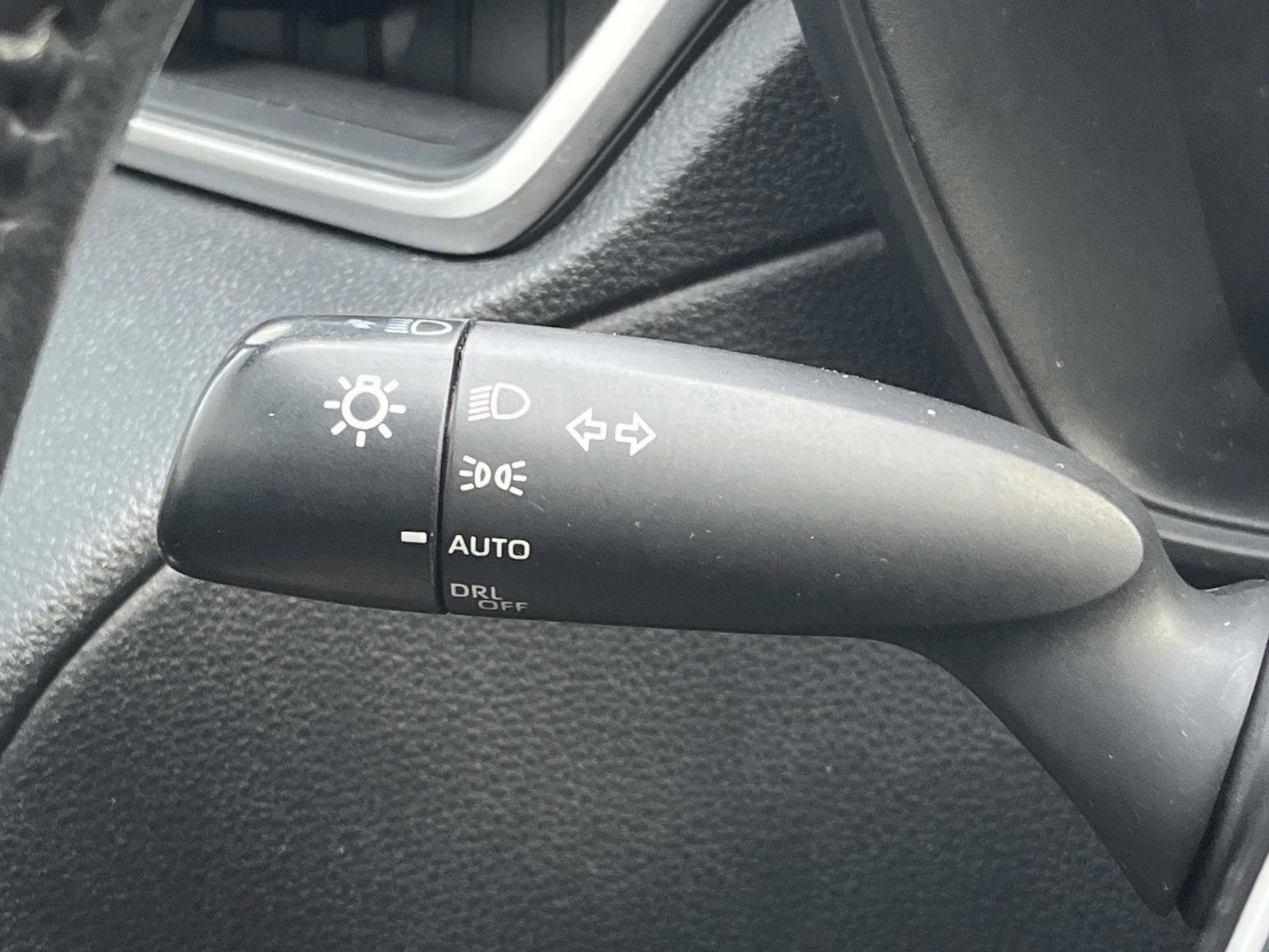 Used 2023 Toyota Corolla Cross LE image 35