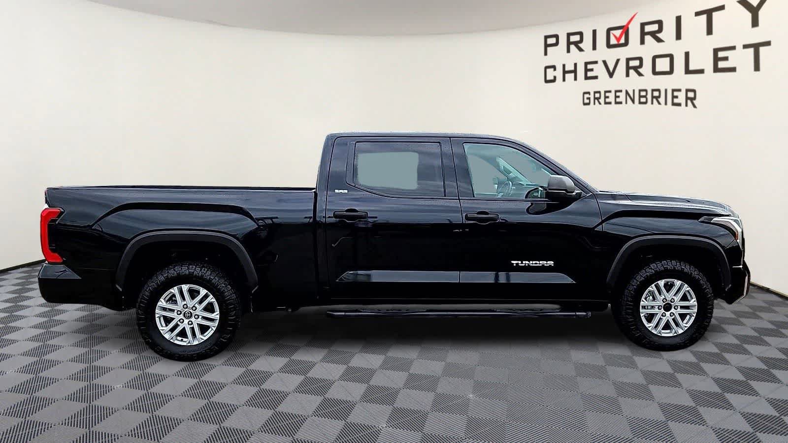 Used 2022 Toyota Tundra SR5 AWD/4WD image 9