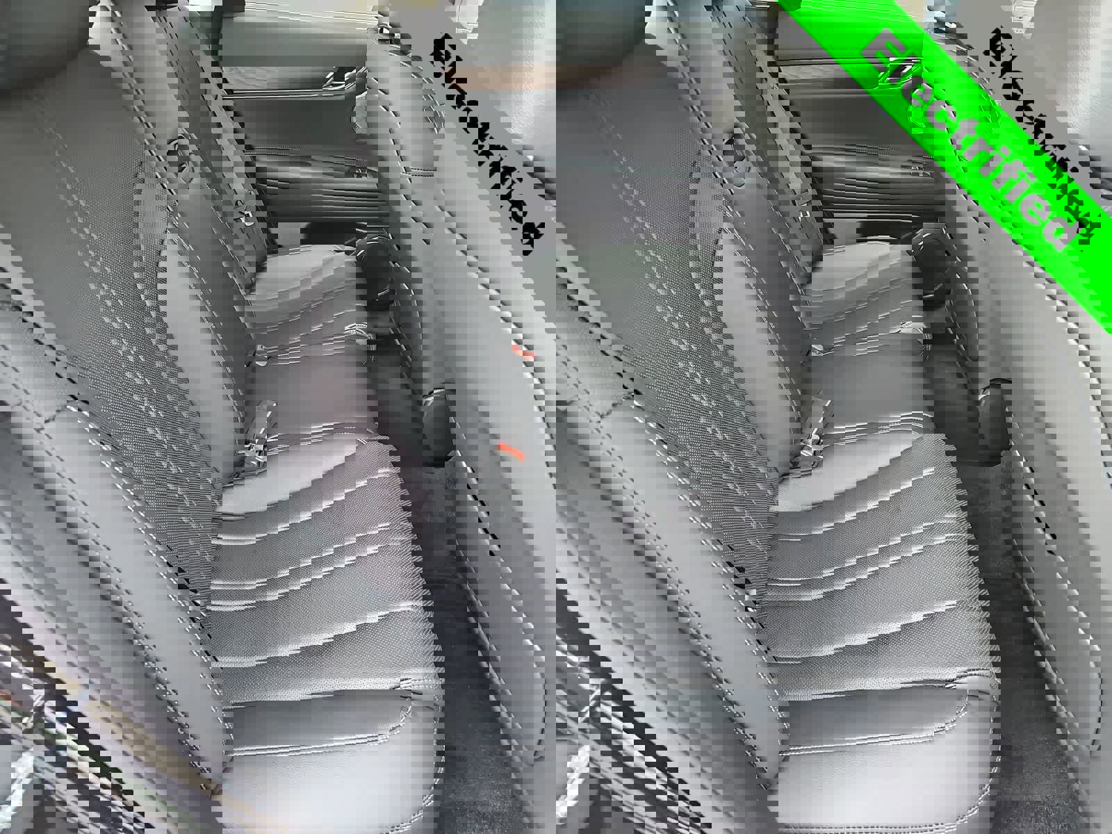 Used 2024 Genesis G80 image 17