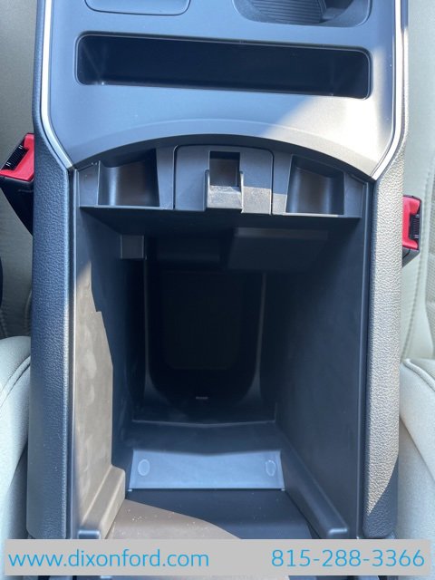 Used 2024 Ford Edge SE image 13