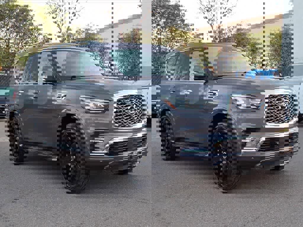 Used 2022 INFINITI QX80 Luxe w/ Cargo Package image 3