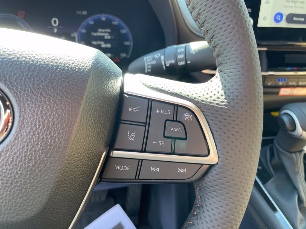 New 2026 Toyota Sienna Platinum AWD/4WD image 18