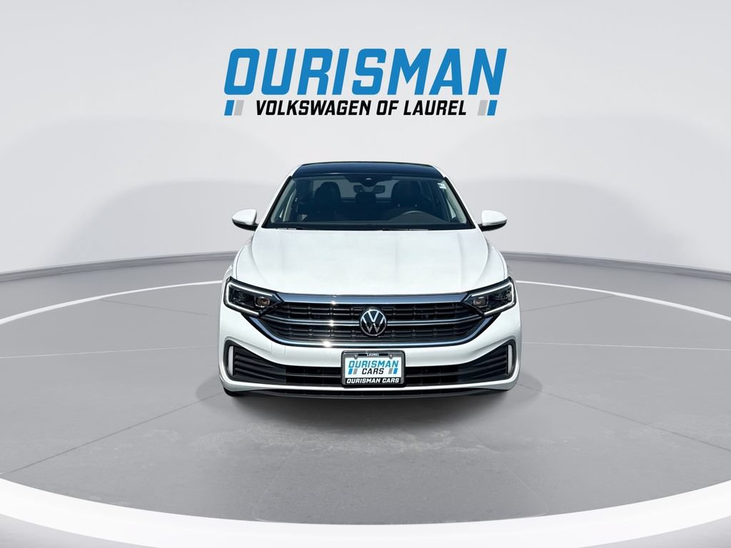 Used 2022 Volkswagen Jetta SEL FWD image 3